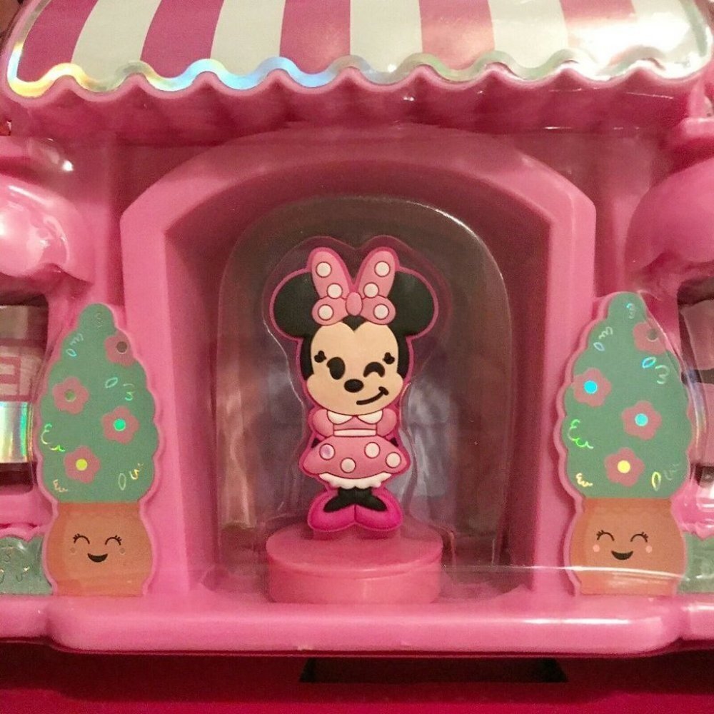 DISNEY Junior Minnie’s Design Studio With Stickers Stamps Activities New - Picture 5 of 12